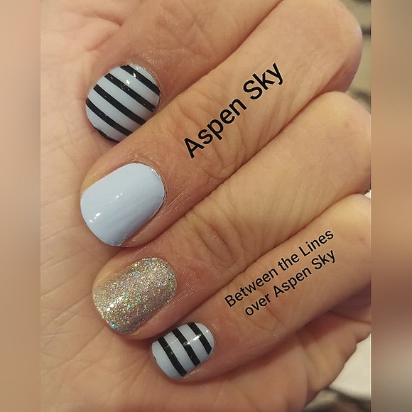 Last Chance! COLOR STREET Lines Clear Stripped Design Nail Polish Strips - Picture 6 of 9